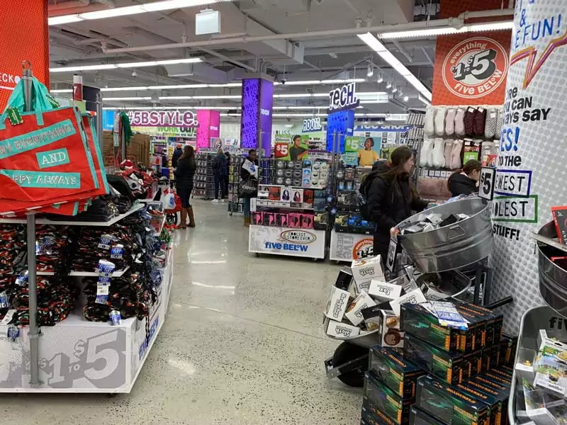 five below em nova york