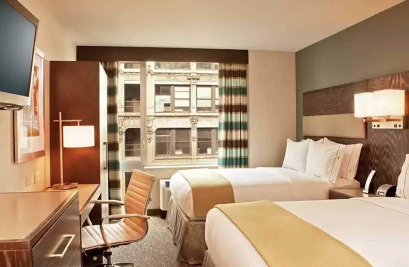 hotéis em nova york que não cobram taxa de resort